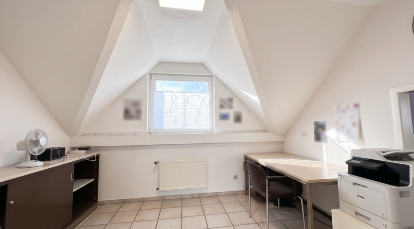 Büro 1