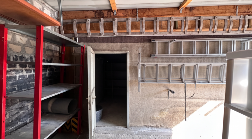 Zugang zur Garage aus Hale