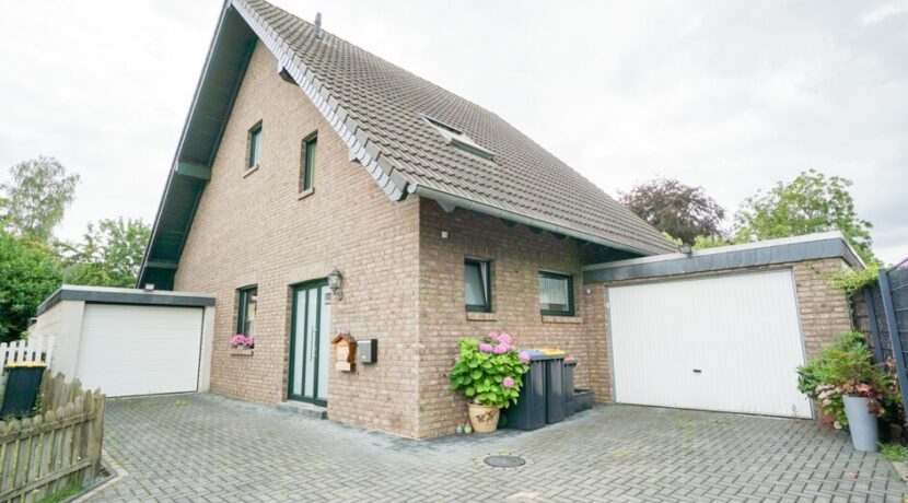Xanten: EFH mit 2 Garagen