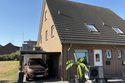 Moderne Doppelhaushälfte mit A+-Energieeffizienz in ruhiger Lage von Moers-Repel