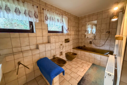 Badezimmer EG