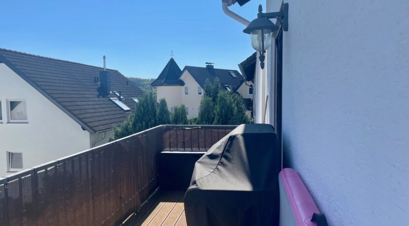 großer Balkon