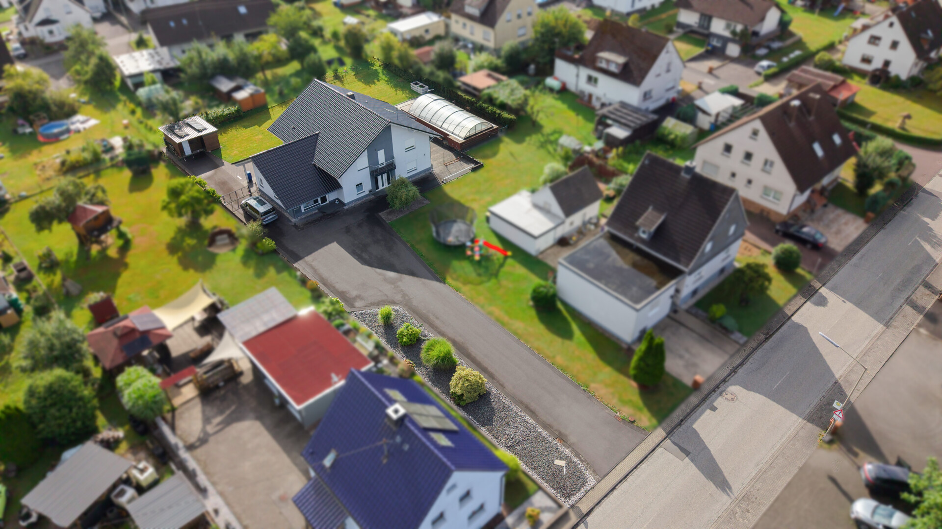 Modernes Einfamilienhaus mit stilvollem Garten, Pool & eigenem Friseursalon in ruhiger Lage nahe Hamm