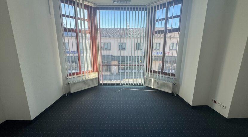 Ladenfläche-Bürofläche