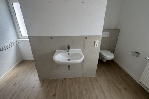 Tageslichtbad mit Dusche OG Wohnhaus Nr. 11