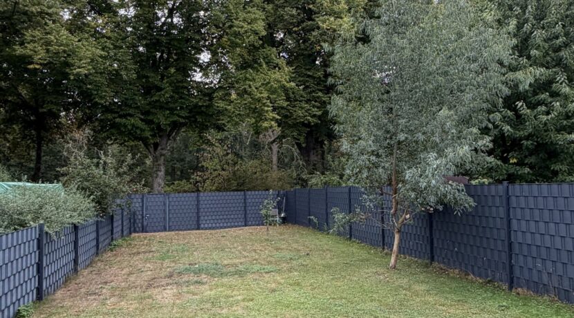 Neuwertige Zaunanlage