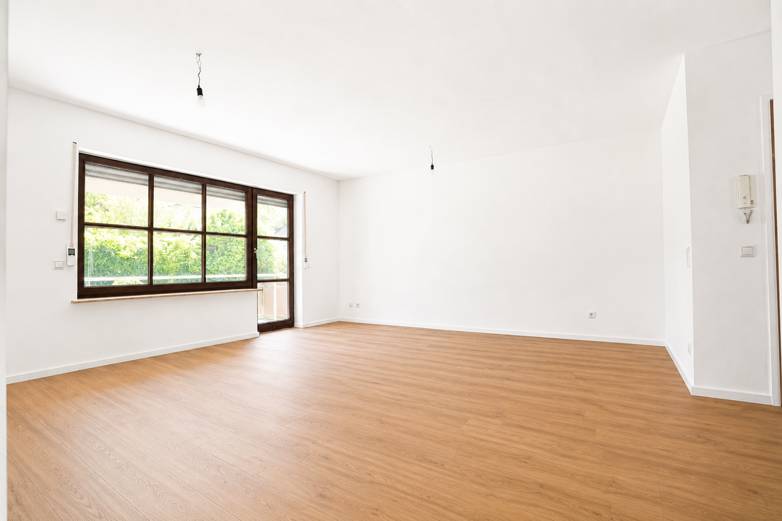 Frisch renovierte 3-Zimmer-Wohnung mit Loggia und Garage in ruhiger Lage - Photo 1