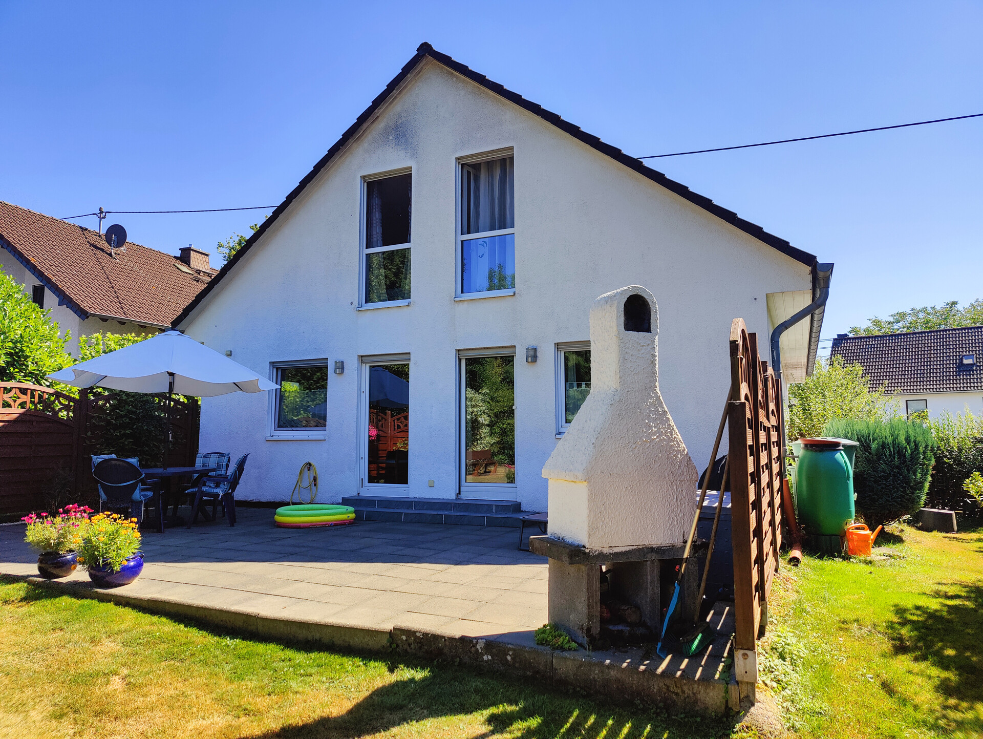 Einfamilienhaus mit Einliegerwohnung in idyllischer Ortsrandlage nahe Weyerbusch!