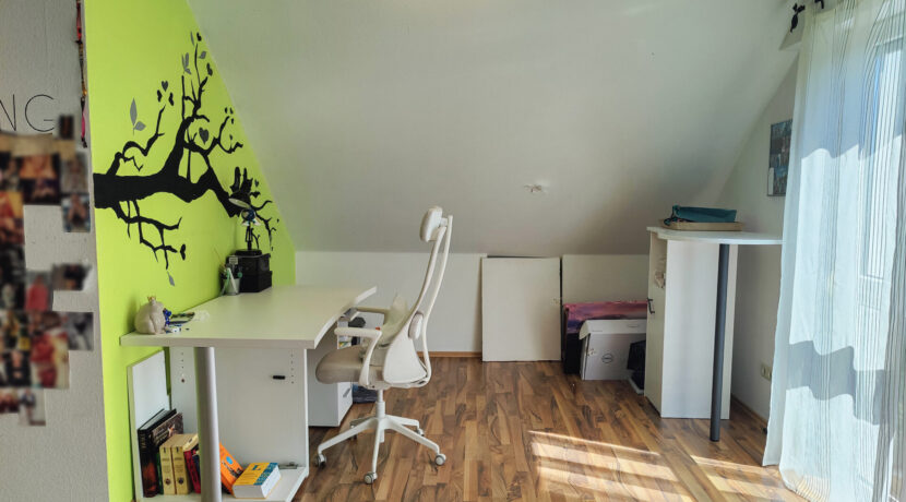 Kinderzimmer 2 (DG)