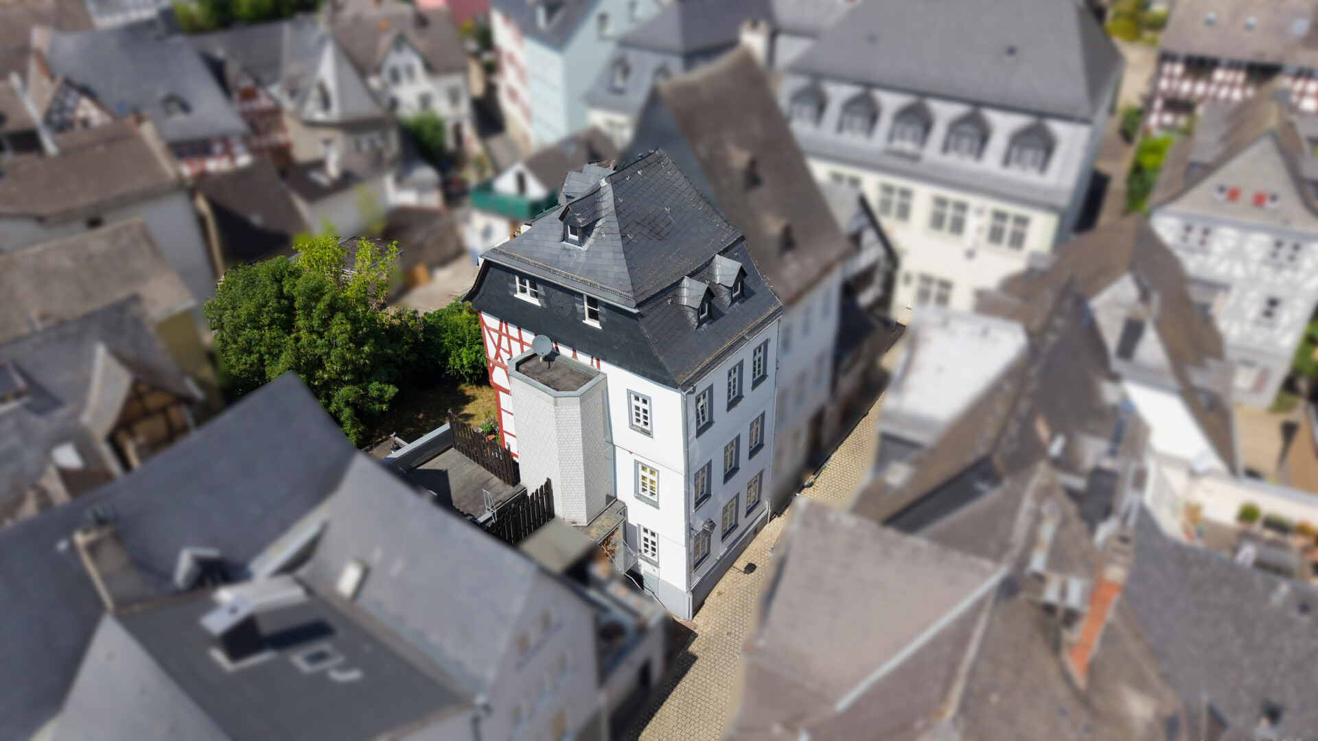 Historisches und saniertes Stadthaus mit Garten in zentraler Altstadtlage von Limburg!