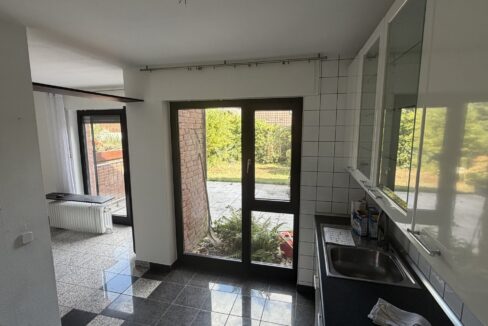 ...mit Blick in den Garten