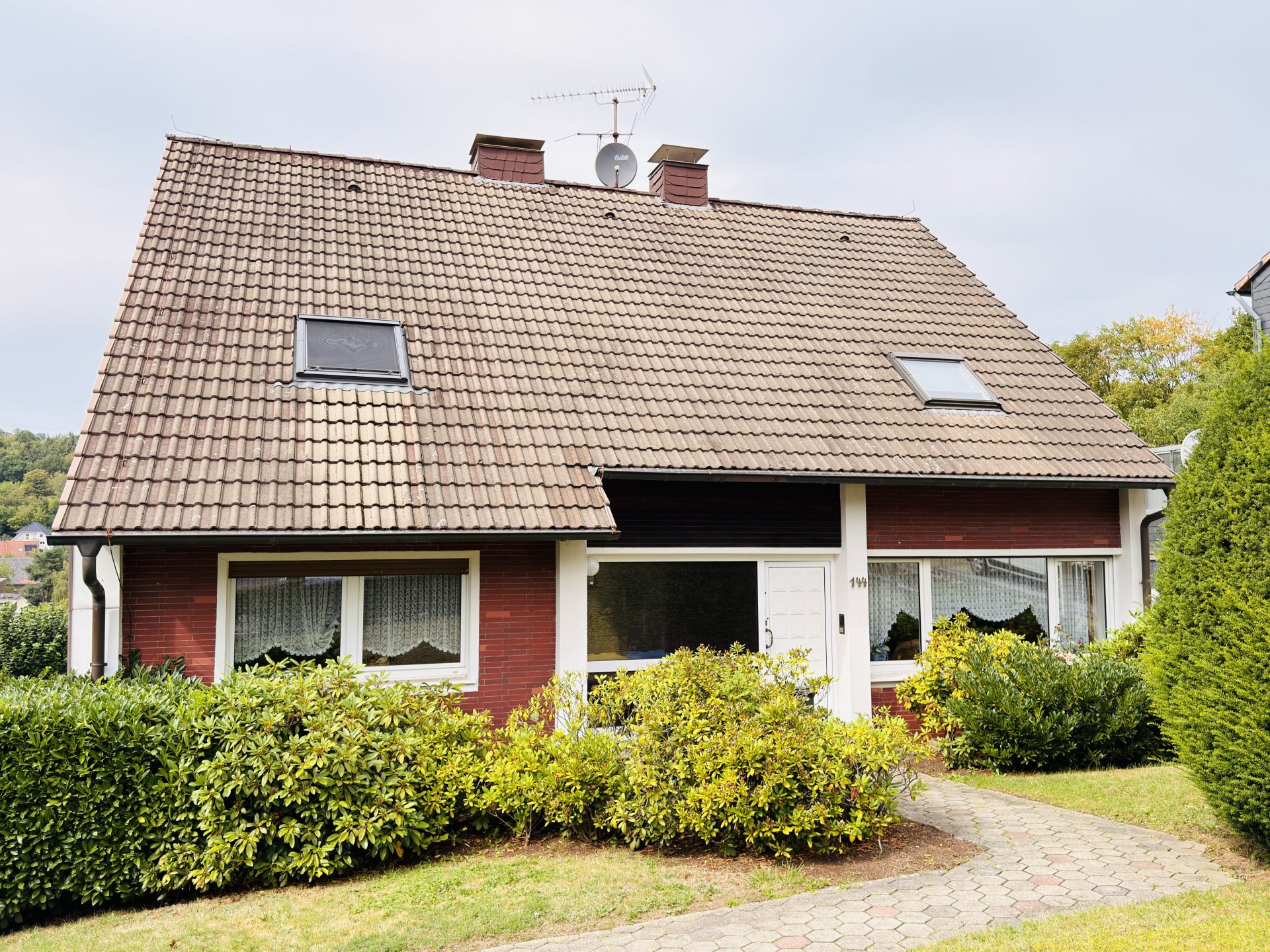 Zweifamilienhaus mit Garagen in Iserlohn Dröschede