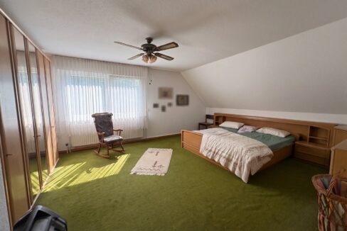 Zimmer 1 OG