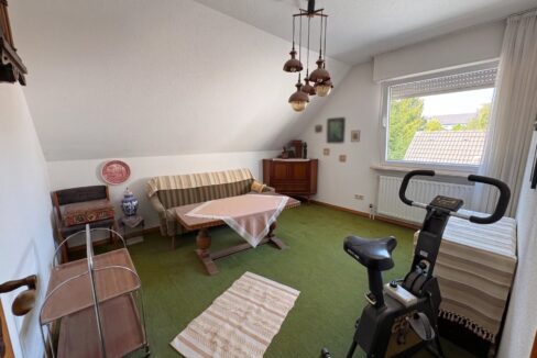 Zimmer 2 OG