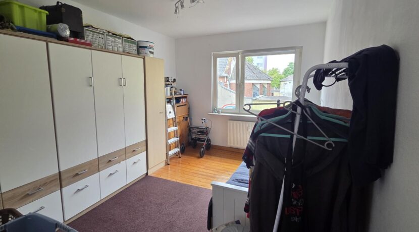 Schlafzimmer 1. OG links