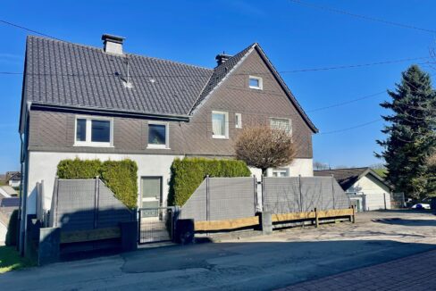 Straßenansicht