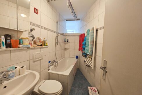 Badezimmer (DG)