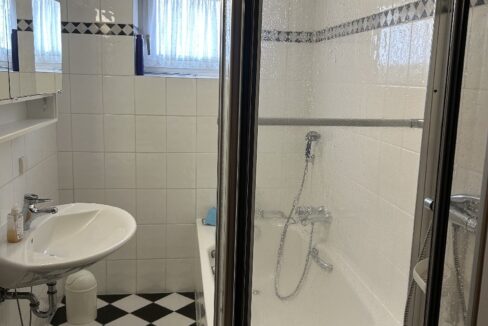 Badezimmer EG