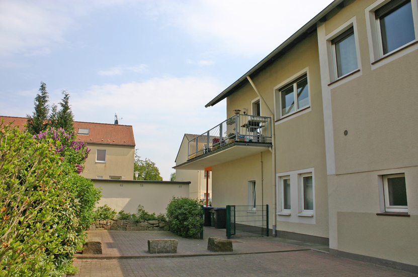 3-Zimmer-Etagenwohnung mit Balkon, Garage - Foto 4