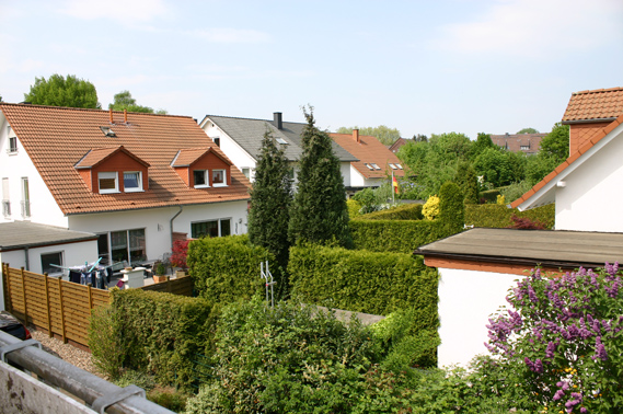 3-Zimmer-Etagenwohnung mit Balkon, Garage - Foto 1