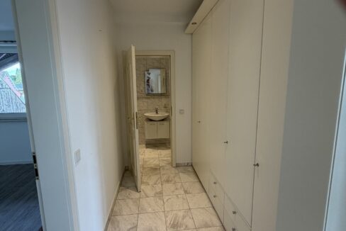 Flur Gast / Büro / Kind mit eigenem Bad
