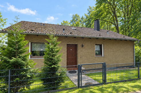 Hauseingang direkt am Waldrand