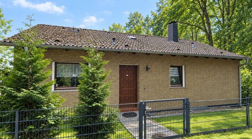Hauseingang direkt am Waldrand