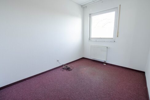 Warten / Büro