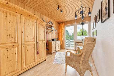 OG Zimmer mit Balkon