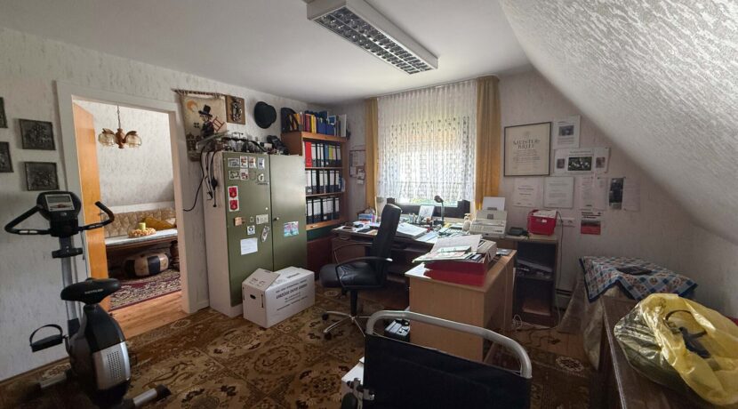 Arbeitszimmer DG