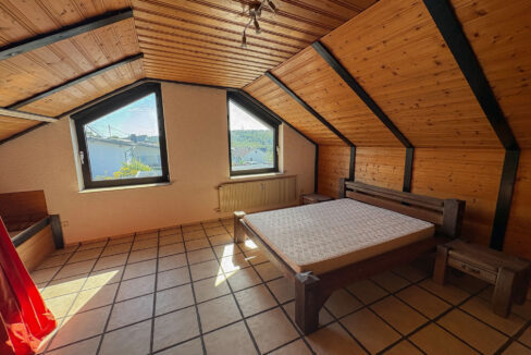 Schlafzimmer DG