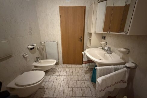 Badezimmer im Erdgeschoss