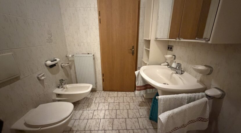 Badezimmer im Erdgeschoss