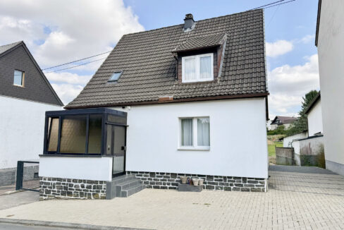 Straßenansicht