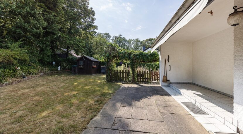 Terrasse und Gartenbereich