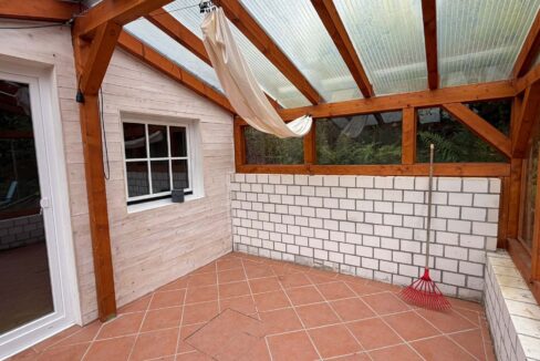 überdachte Terrasse