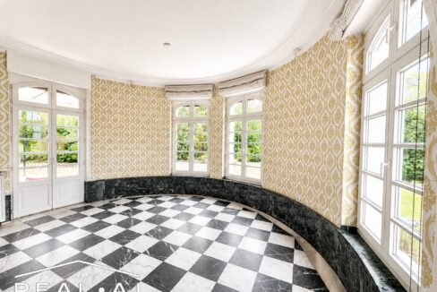 ...mit Esszimmer