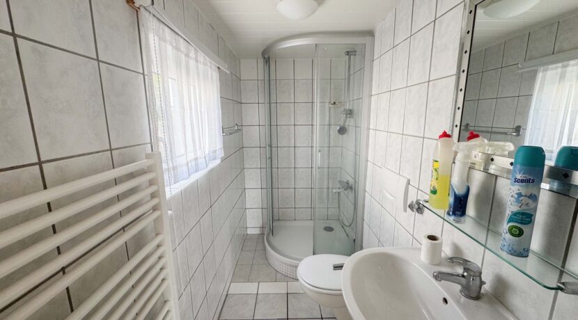 Duschbad EG