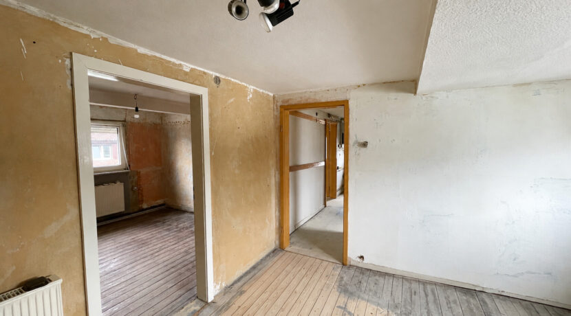 Büro/Ankleide DG