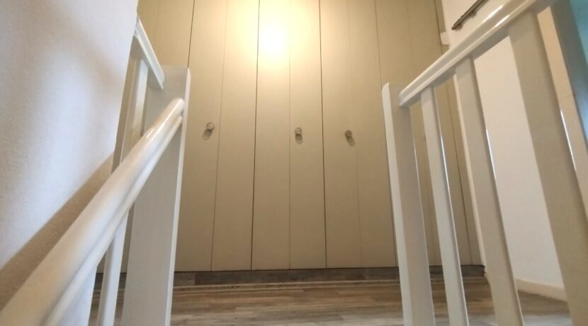 Viel Platz im Wandschrank