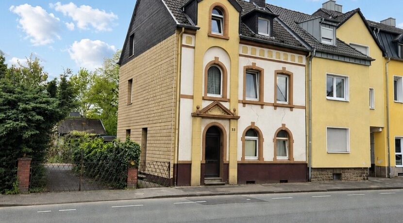 Straßenansicht aktuell