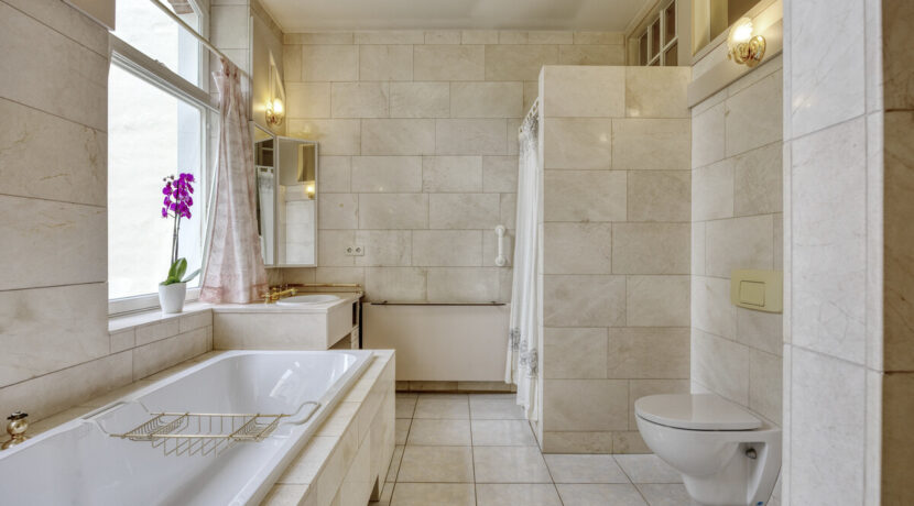 Badezimmer 1