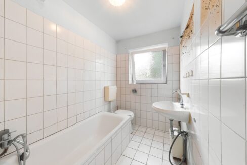 Badezimmer EG