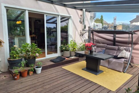 überdachte Terrasse
