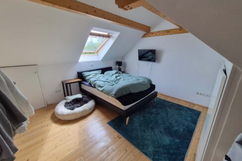 Schlafzimmer DG