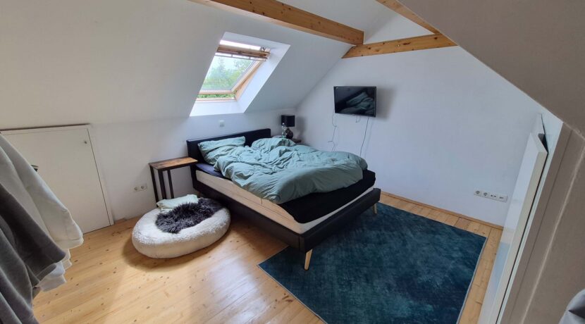 Schlafzimmer DG