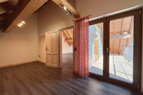 DG Ankleide mit Balkon