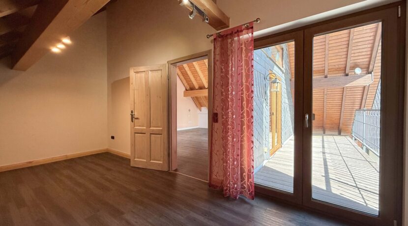 DG Ankleide mit Balkon