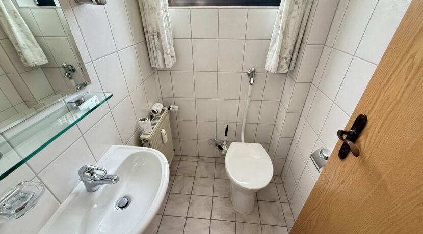 WC EG