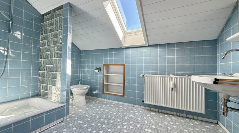Badezimmer DG